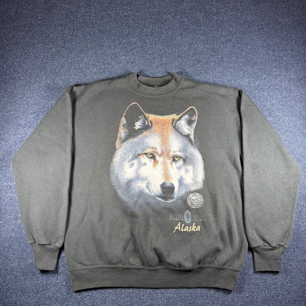 Vintage Fruit of the Loom Alaska Wolf Sweatshirt Grey L